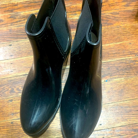 Rain boots - Picture 2 of 2